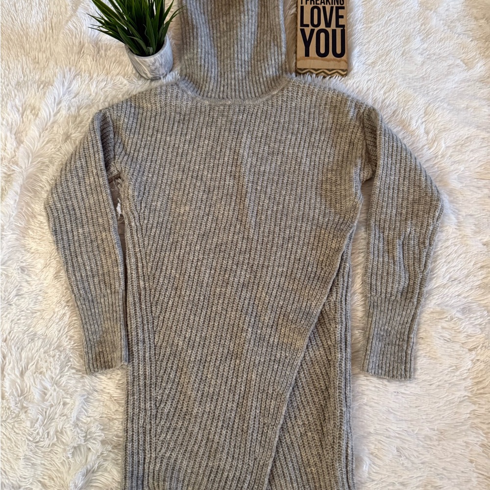 Banana Republic Gray Turtleneck Asymmetrical Sweater - Picture 4 of 12